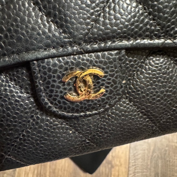 CHANEL Caviar Quilted Wallet Black Gold Hardware- Timeless Classic L-Gusset Flap - Picture 13 of 15